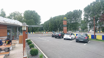 Mcdonald's outside