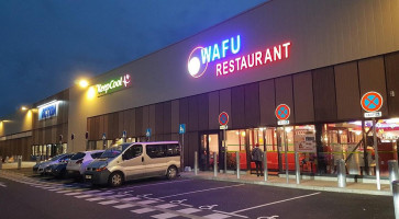 Wafu outside