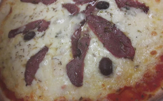 Pizzas Du Bastidon food