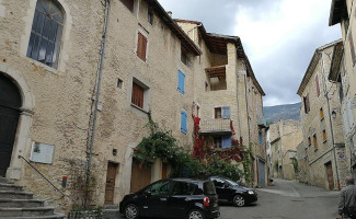 Café De La Mairie outside