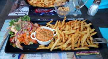 La Terrasse Des Géants food