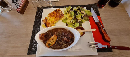 Au Tire Bouchon food