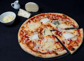 Pizza Vostra food