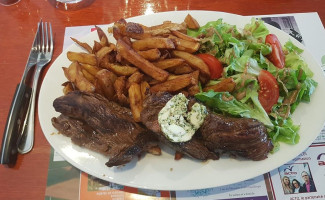 Le Comptoir Des 3 Boeufs food