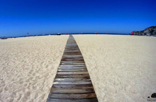 La Vague outside