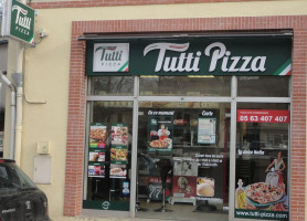 Tutti Pizza Graulhet outside