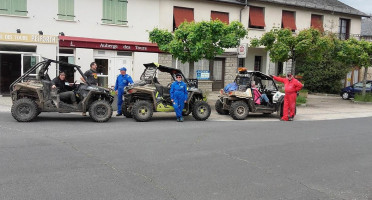 Auberge Des Tours outside