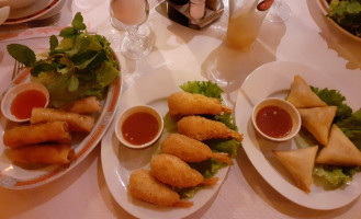 Le Saigon food