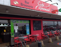 Café Gourmand outside