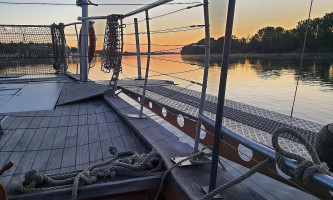 Bateau Amarante outside