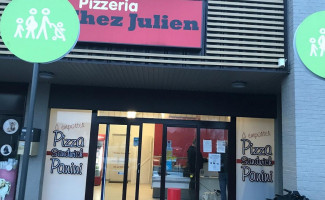 Pizzeria Chez Julien outside