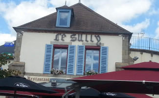 Le Sully outside