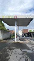 Carrefour Contact outside