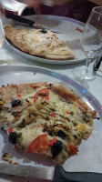 Au Paradizzio Pizzas food