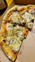 Saveurs Pizza food