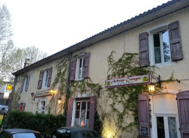 Auberge Cocagne outside