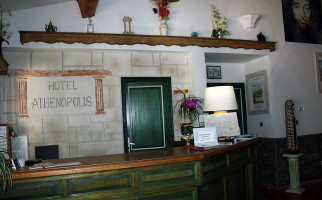 Hôtel Athénopolis inside