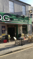 Le Qg Café Pmu Fdj outside