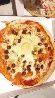 La Pat' A Pizza food