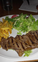 Le Petit Resto food