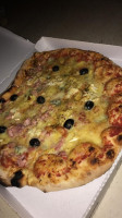 Le Pizzaiollo food