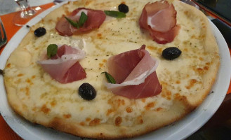 Pizzeria En Roue Libre food