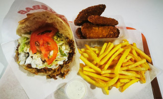 Royal Kebab Guichen food