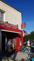 Le Comptoir a Pizza outside