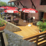 Auberge du Château de Clermont outside