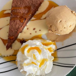 Lounge Bar Restaurant. Comida