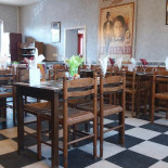 L’auberge Fleurie Dentro