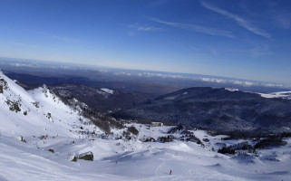 Le Perce-neige outside