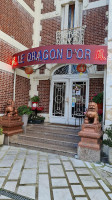 Le Dragon D'or outside