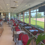 De L'hippodrome inside