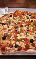 Maxi Pizza food