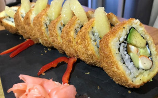 Pink Sushi Devient Coriandre Basilic food