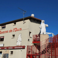 La Taverne De L'ours outside