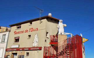 La Taverne De L'ours outside