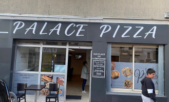 Palace Pizza outside