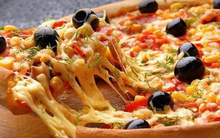 La Juventus Pizza food