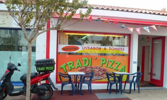 Tradi'pizza outside