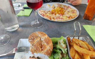 Le Resto Des Halles food