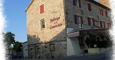 Auberge De La Couronne outside