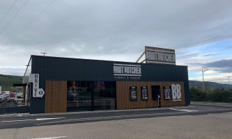 Brut Butcher outside