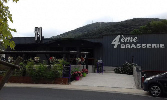 4 Eme Brasserie outside