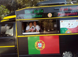 Food Truck Specialites Portugaises Simoes outside