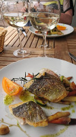 Le Clos Des Aromes food