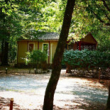 Village De La Combe Location De Chalets A Domme En Perigord Noir Piscine Chauffee Et Couverte Exterior