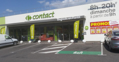 Carrefour Contact outside