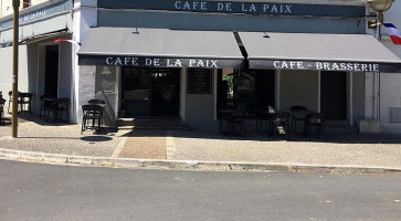 Cafe De La Paix outside